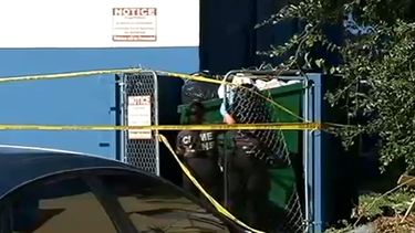 americateve | La policía de Miami está investigando el hallazgo de un cadáver en los exteriores de una lavandería en la Pequeña Habana.