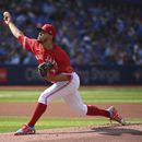 Tapia empuja 3; Berríos y Azulejos vencen a Orioles