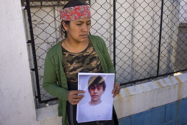 Familias lloran a niños guatemaltecos muertos en San Antonio