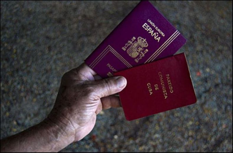 pasaporte cubano carne partido pcc cuba.jpg