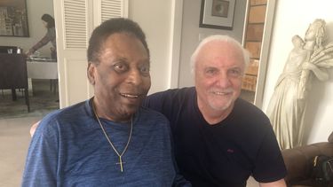 Asistente de Pelé se retira tras 53 años de conocer figuras