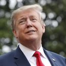 Trump dice ser un hombre joven y vibrante frente a Biden