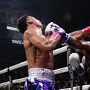 Davis noquea a Romero; defiende cetro y sigue invicto