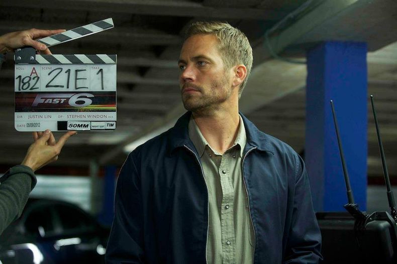 El actor Paul Walker, conocido por su personaje en Rápido y Furioso, falleció este sábado en la tarde luego de chocar y explotar el coche que viajaba de acompañante