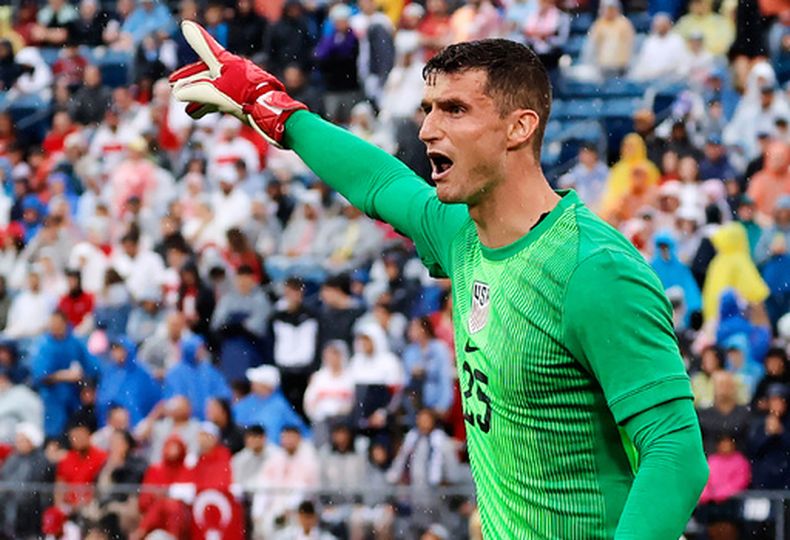 El arquero de la selección de Estados Unidos, Matt Freese, durante la primera mitad del partido amistoso ante Turquía, el sábado 7 de junio de 2025, en East Hartford, Connecticut. (AP Foto/Mary Schwalm, Archivo)