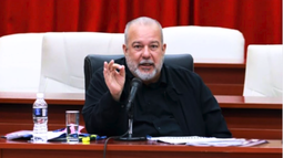 manuel marrero descentraliza la economia: municipios podran aprobar todos los actores economicos en cuba