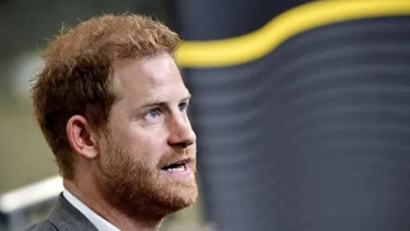 el principe harry se ve envuelto en otro escandalo: imagenes de el desnudo seran publicadas en onlyfans