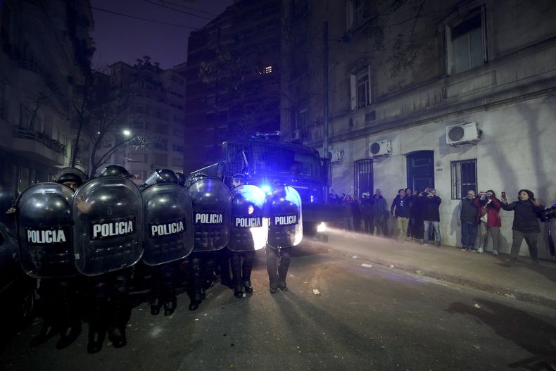 AMS-GEN ARGENTINA-FERNÁNDEZ-PROTESTAS