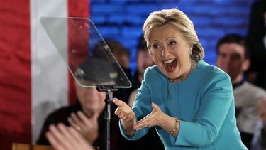 clinton y trump cierran a tambor batiente