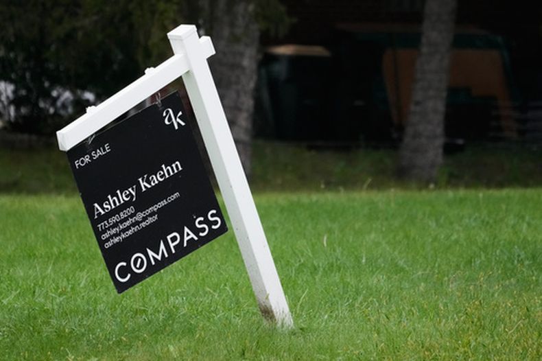 Una vivienda en venta en Arlington Heights, Illinois, el 16 de septiembre del 2026. (AP foto/Nam Y. Huh)