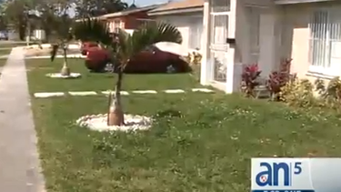 americateve | Ya hay arrestos tras el robo a  la casa de Hialeah donde la semana pasada fueron encontrados tres cadáveres luego de un presunto doble homicidio y suicidio.