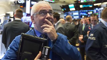 Wall Street cierra con resultados mixtos