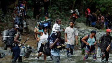 dos venezolanos se ahogaron mientras cruzaban un rio cerca del tapon del darien