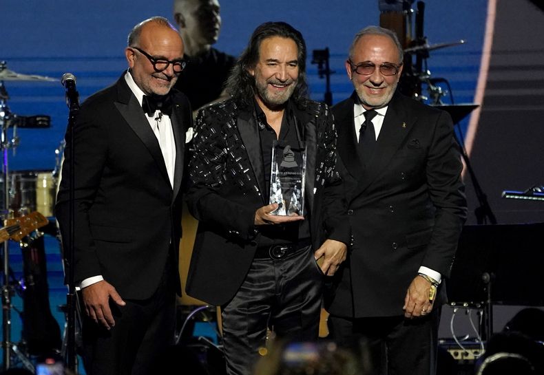 ESP-MUS LATIN GRAMMY-PERSONA DEL AÑO