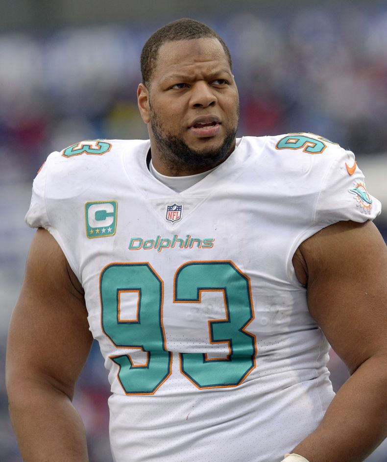 DEP-NFL_DOLPHINS-SUH-0.jpg