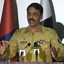 EEUU suspende la ayuda de seguridad a Pakistán