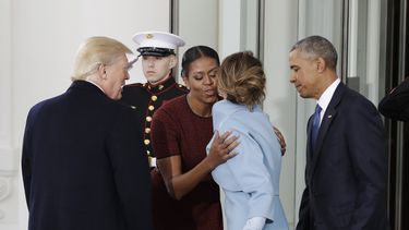 Michelle Obama dice que los Trump le regalaron un marco