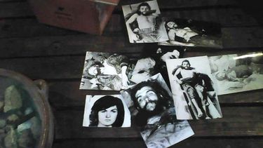 americateve | Un sacerdote español, que en 1967 se encontraba destinado en Bolivia, las tenía guardadas en una vivienda de Zaragoza. Un fotógrafo francés se las habría dado para sacarlas del país.