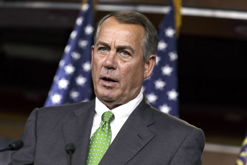 En esta foto del 11 de septiembre del 2014 el presidente de la C&aacute;mara de Representantes, John Boehner, habla en conferencia de prensa en el Capitolio en Washington. Los legisladores se apresuraron a autorizar el 15 de septiembre la expansi&oacute;n