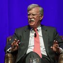 Bolton dice que Trump pidió ayuda a China para su reelección