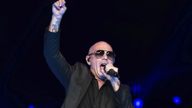Pitbull será honrado con Premio Dick Clark en los Latin AMAs