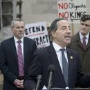 El representante demócrata de Maryland Jamie Raskin, miembro del Comité de Justicia de la Cámara de Representantes, habla durante una conferencia de prensa en el Departamento de Justicia, el viernes 14 de marzo de 2025 en Washington. (AP Foto/Rod Lamkey, Jr.)