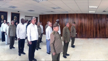 cenizas de castro reposan en el ministerio de las far, lejos de la vista del pueblo