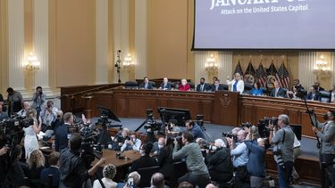 Millones vieron audiencia en EEUU sobre asalto al Capitolio