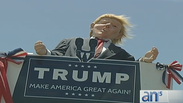 nuestra gente: hombre de miami se pasea en su camioneta con las figuras de trump y hillary