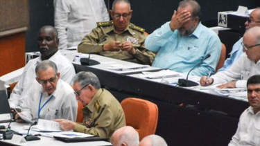 los 2 mas fieles secretarios de raul castro