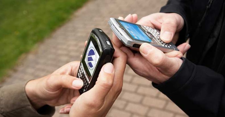 Los usuarios cubanos no pueden optar  por contratar una compañía más competente.