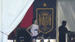 La española Aitana Bonmati realiza un entrenamiento en la bicicleta estática tras unirse a su selección antes de la Eurocopa el martes primero de julio del 2025. (AP Foto/Alessandra Tarantino)