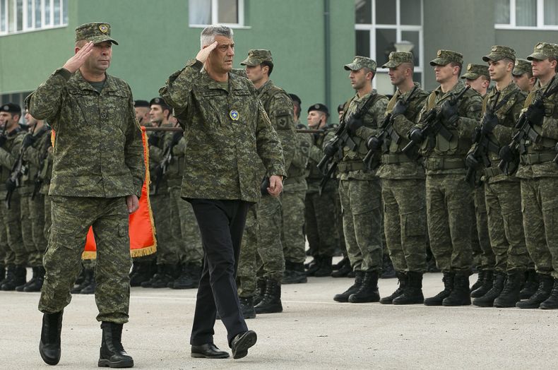 EUR-GEN_KOSOVO-EJERCITO-0.jpg