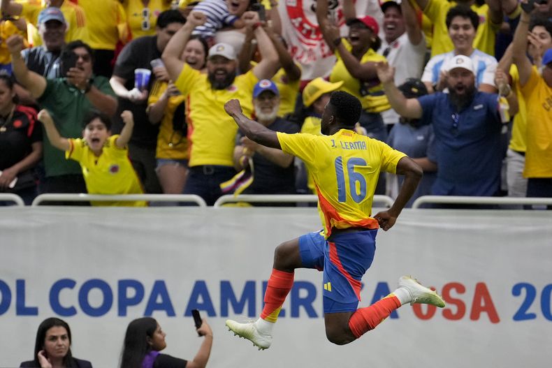 La zurda de James prende a Colombia en victoria 2-1 ante Paraguay en la ...