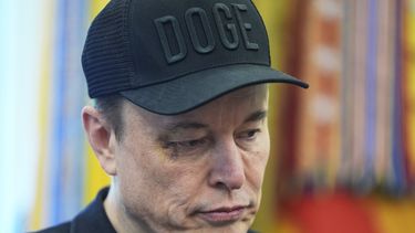 Elon Musk asiste a una conferencia de prensa con el presidente Donald Trump en el Despacho Oval de la Casa Blanca, el viernes 30 de mayo de 2025, en Washington. (AP Foto/Evan Vucci)