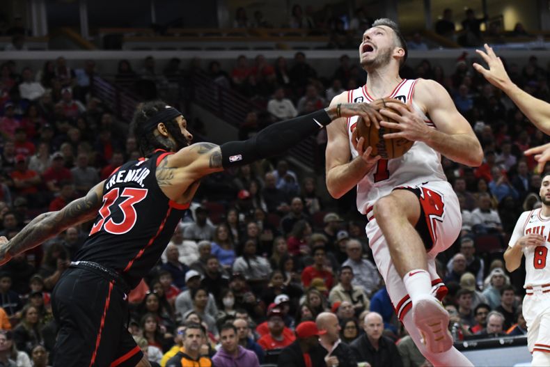 DEP-BAS RAPTORS-BULLS