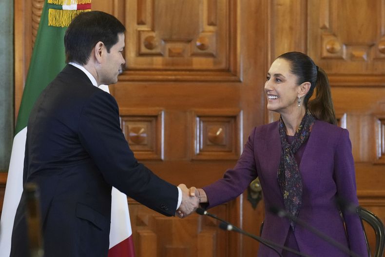 El secretario de Estado de EEUU, Marco Rubio, se reúne con la presidenta de México, Claudia Sheinbaum, en el Palacio Nacional de la Ciudad de México, el miércoles 3 de septiembre de 2025. (Foto AP/Jacquelyn Martin, pool)