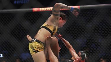 Nunes derrota a Peña y es otra vez campeona gallo de UFC