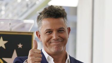 Alejandro Sanz toca fibras sensibles en “Sanz”