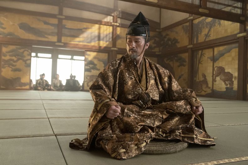 Esta imagen proporcionada por FX muestra a Hiroyuki Sanada en una escena de Shogun. (Katie Yu/FX vía AP)