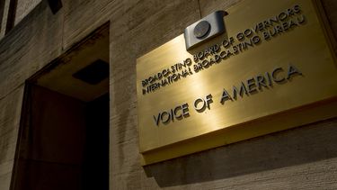 ARCHIVO – El edificio de Voice of America, el lunes 15 de junio de 2020, en Washington. (AP Foto/Andrew Harnik, Archivo)