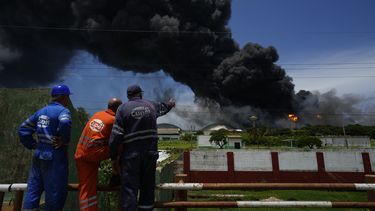 se incendia tercer tanque de combustible en matanzas