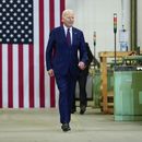 El presidente Joe Biden llega a la planta Auburn Manufacturing Inc. para pronunciar un discurso, el viernes 28 de julio de 2023, en Auburn, Maine. (AP Foto/Susan Walsh)