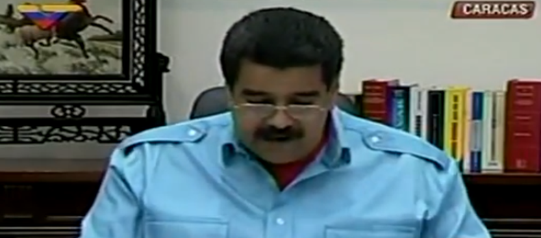 Paradójicamente  manteniendo el envió gratuito de petróleo a Cuba.  Además, se confirmó que el ministerio de la defensa de Venezuela condecoró a un grupo de militares cubanos que participan en operaciones en Caracas.