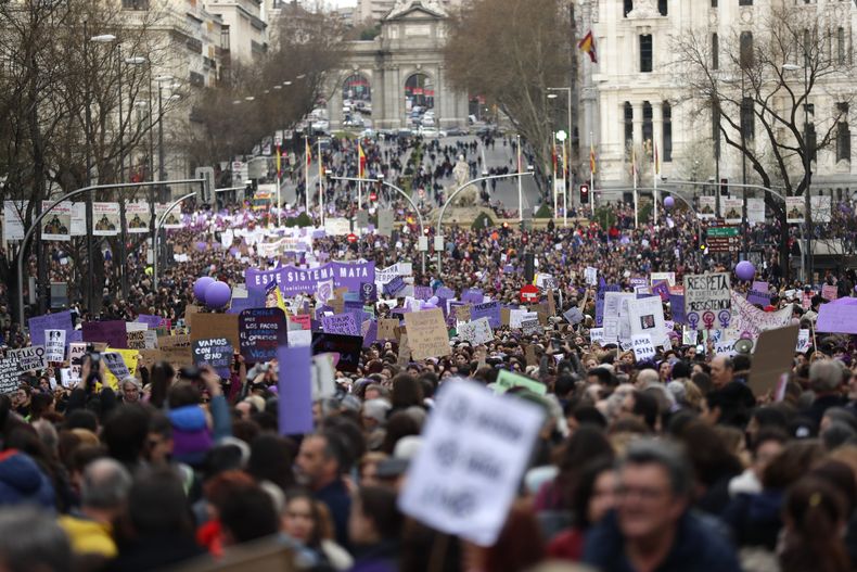 Mujeres salen a las calles de todo el mundo a pedir justicia