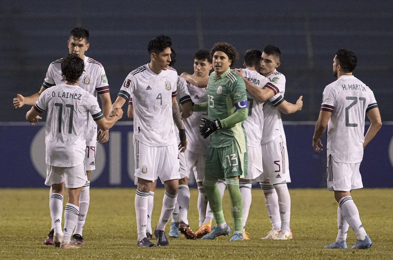 DEP-FUT MUNDIAL MÉXICO-EL SALVADOR