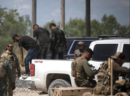 un condado de texas declara  invasion de inmigrantes en la frontera sur con mexico
