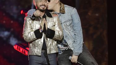 Bad Bunny y J Balvin lanzan todo un álbum juntos: “Oasis”