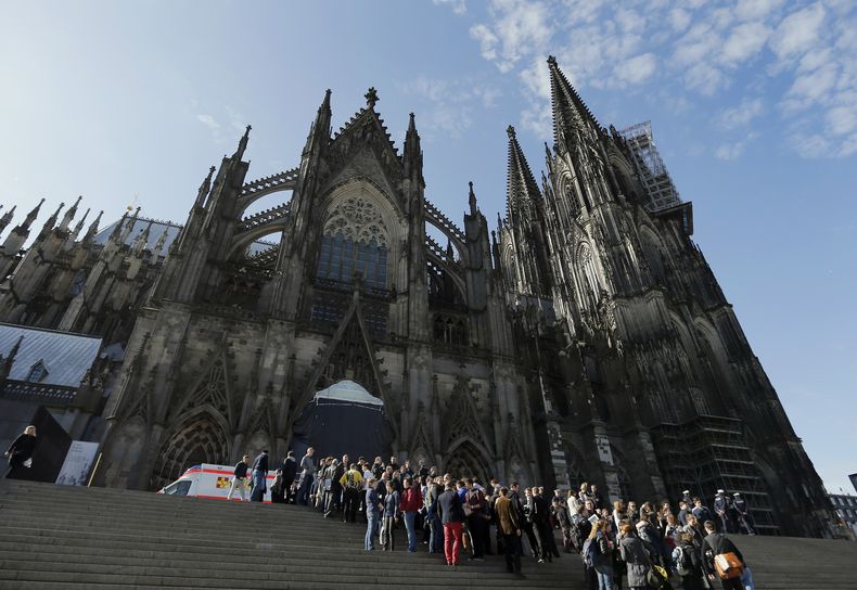 EUR-GEN_ALEMANIA-FUNERAL-2.jpg