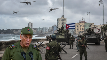 diaz-canel dice que cuba se prepara para una agresion de eeuu: no habra sorpresa ni derrota ante trump hoy
